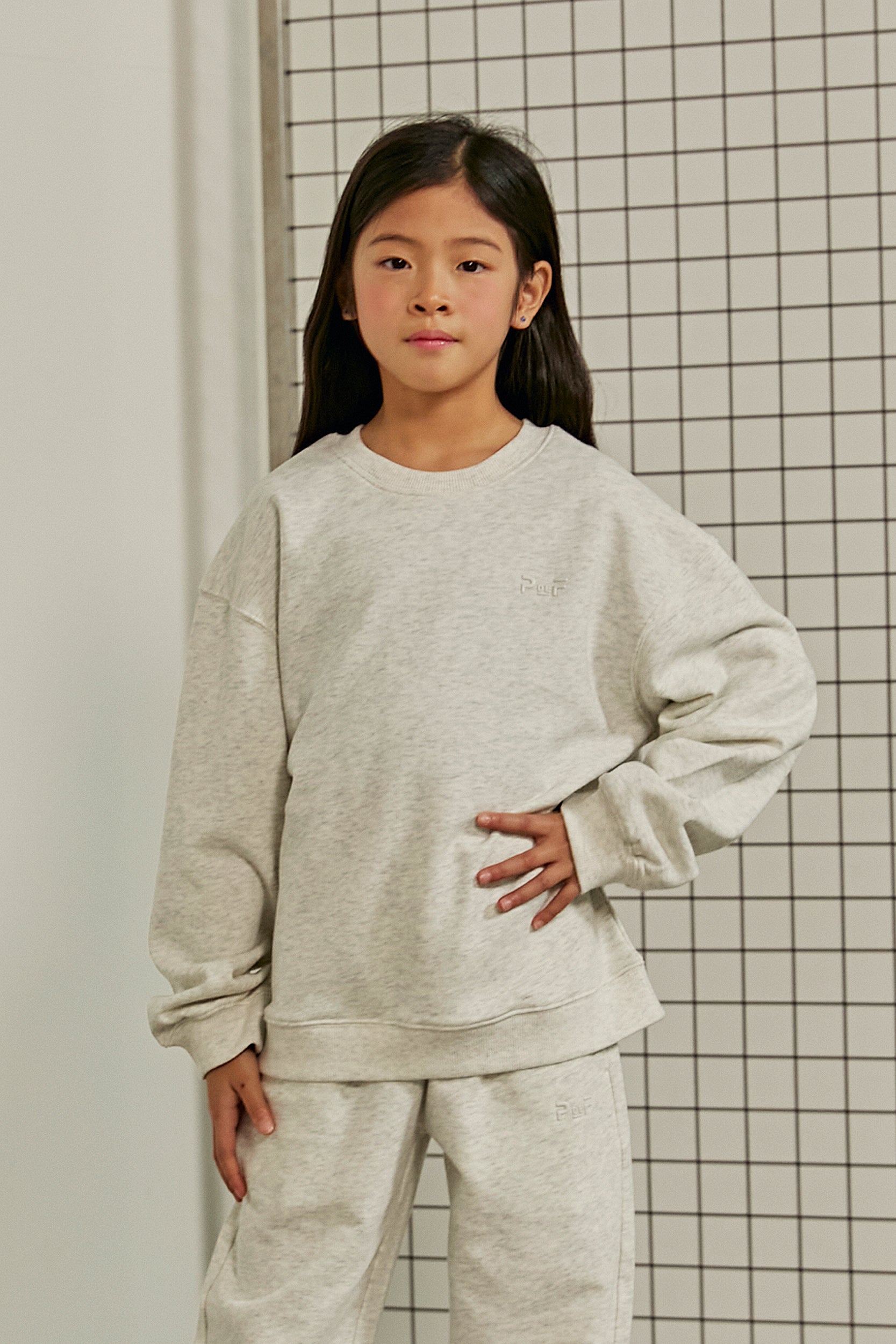 color-heather-grey girl