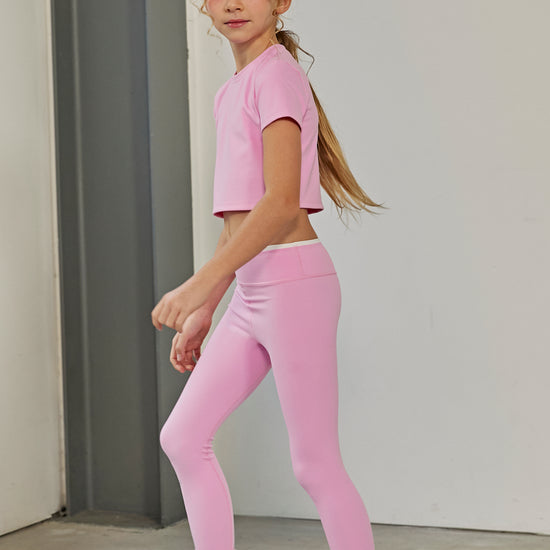 color-petal-pink