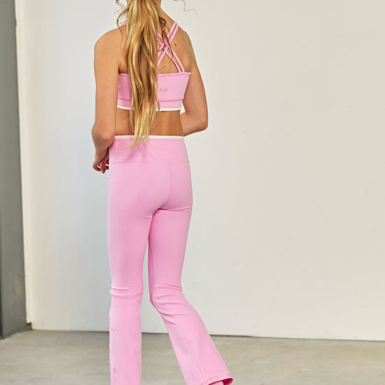 color-petal-pink