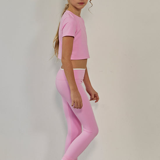 color-petal-pink