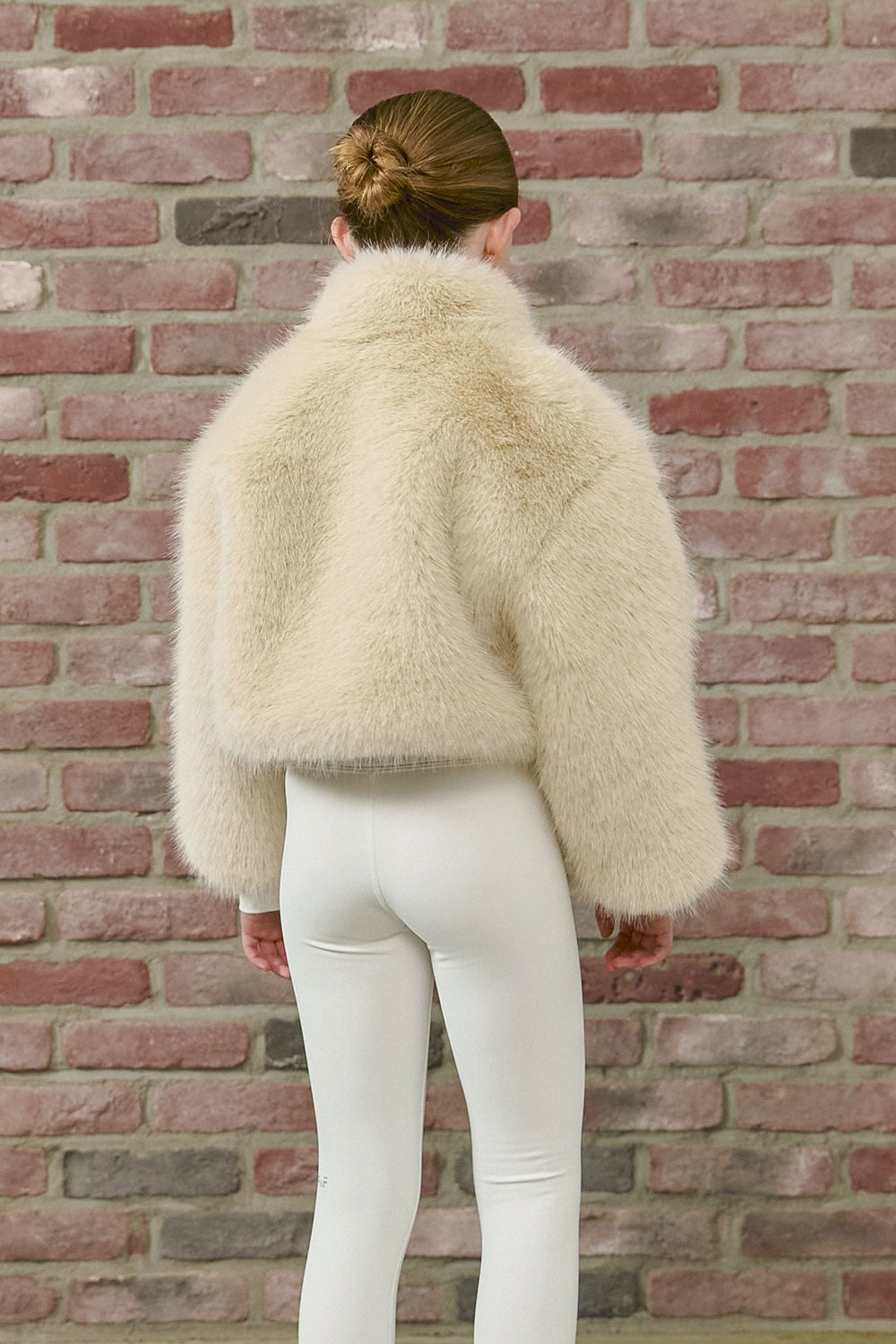 PDF2103 Faux Fur Crop Jacket - Crème Oat - 17 | color-creme-oat