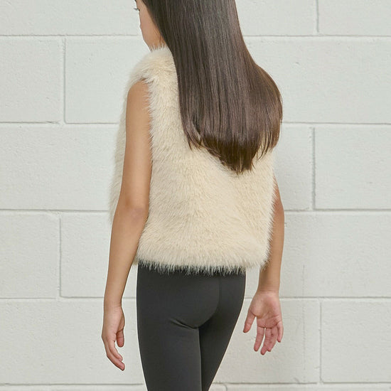 PDF2104 Faux Fur Vest - Crème Oat - 26 | color-creme-oat