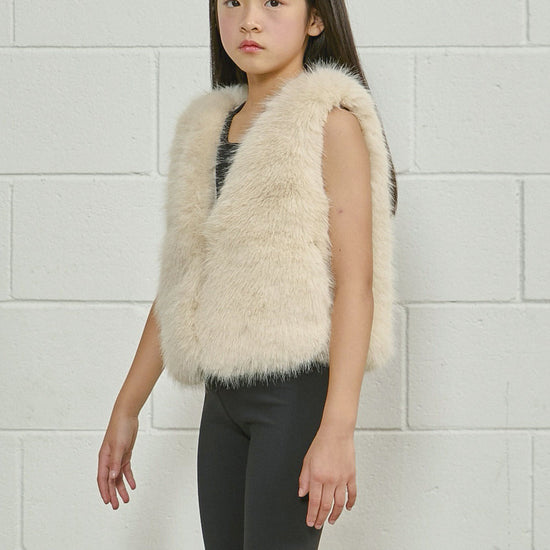 PDF2104 Faux Fur Vest - Crème Oat - 27 | color-creme-oat