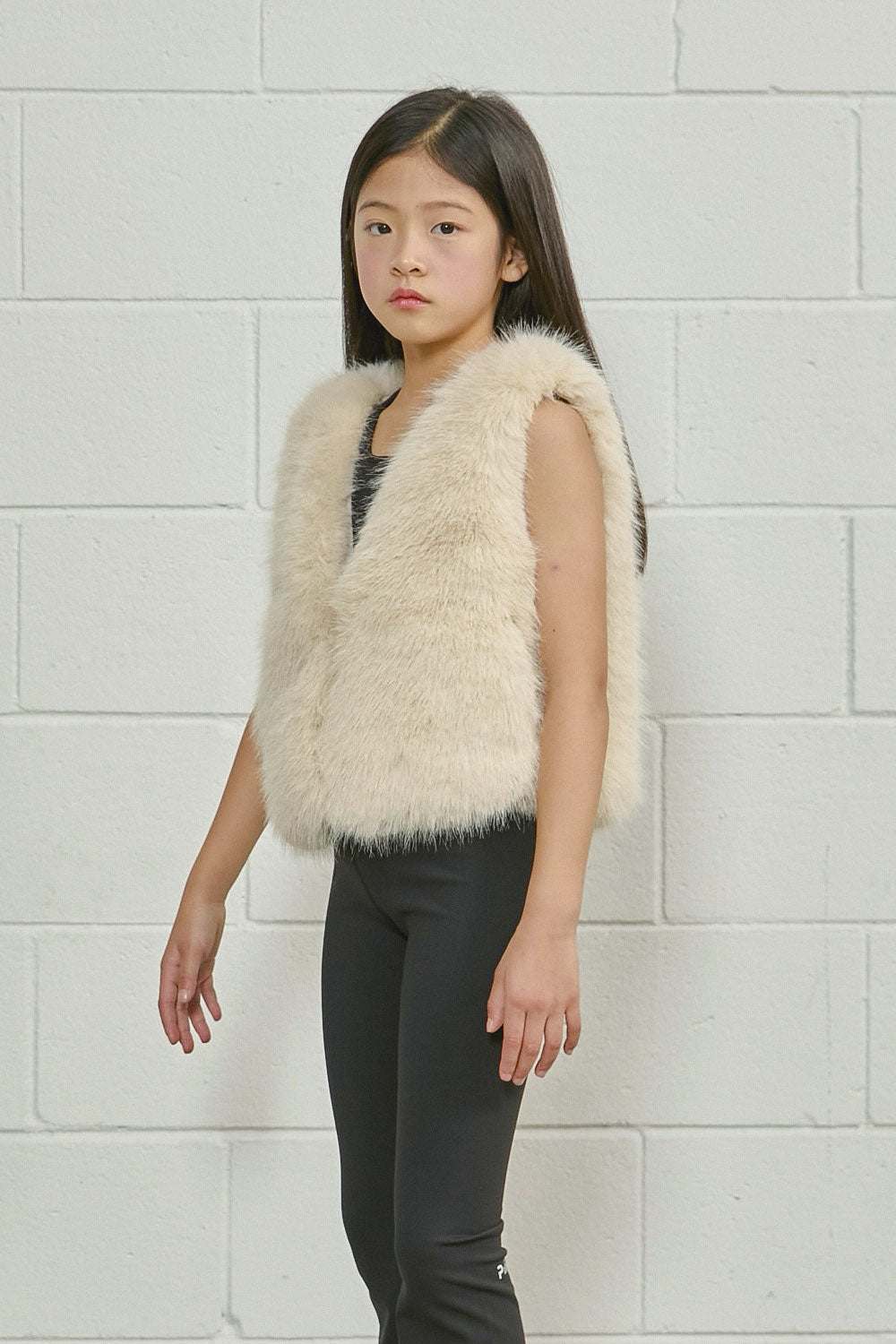 PDF2104 Faux Fur Vest - Crème Oat - 27 | color-creme-oat