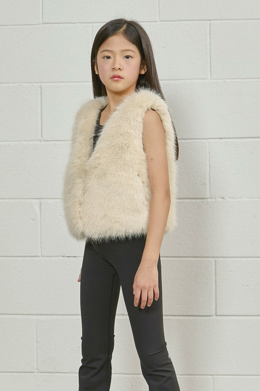PDF2104 Faux Fur Vest - Crème Oat - 28 | color-creme-oat