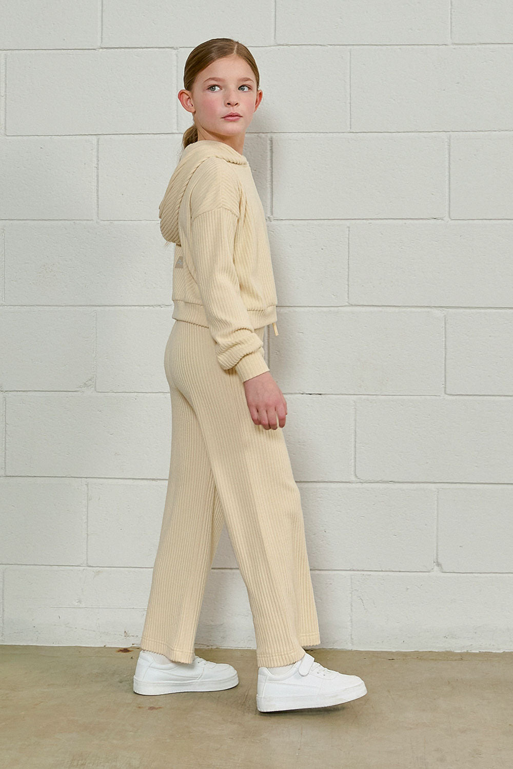 color-creme-oat