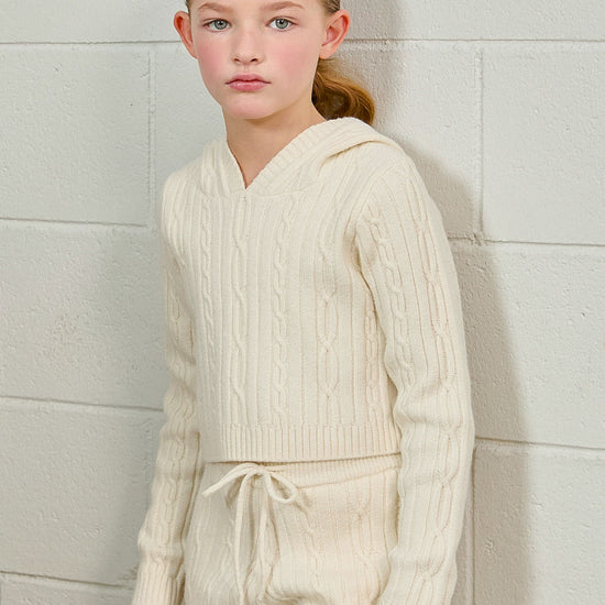 color-creme-white
