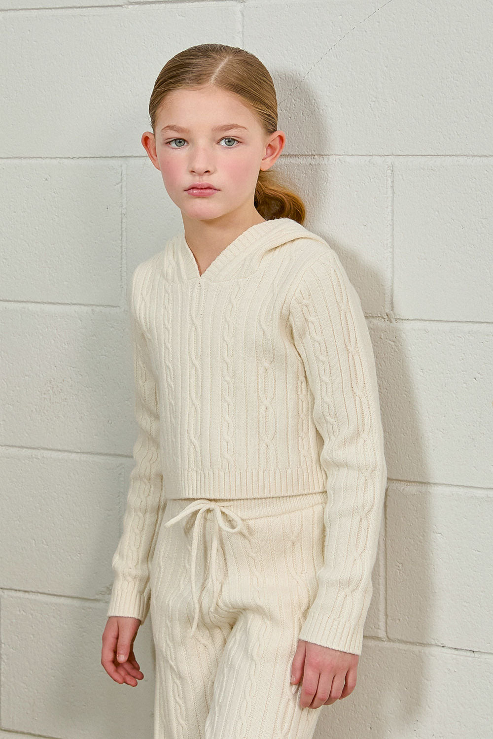 color-creme-white