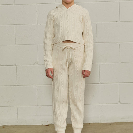 color-creme-white