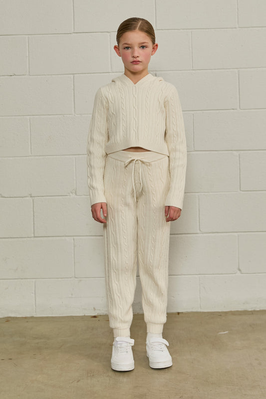 color-creme-white