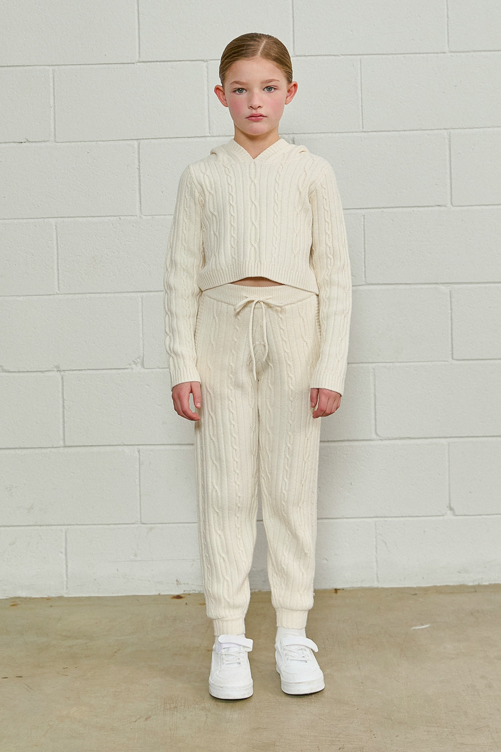color-creme-white