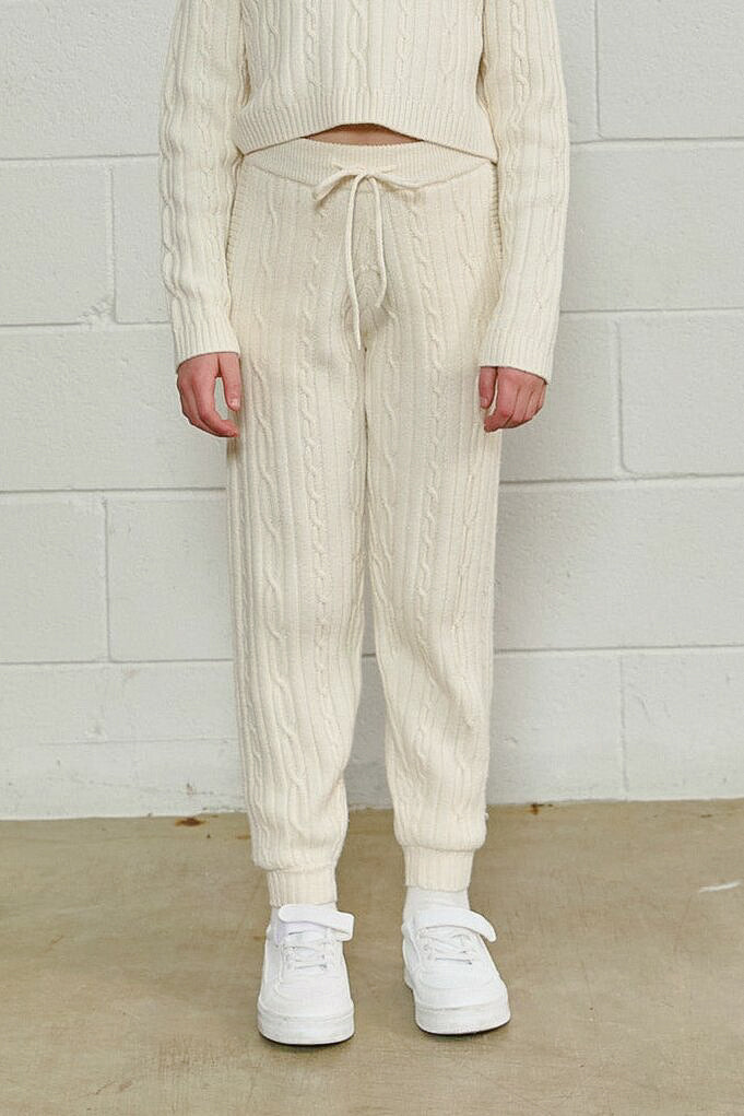 color-creme-white