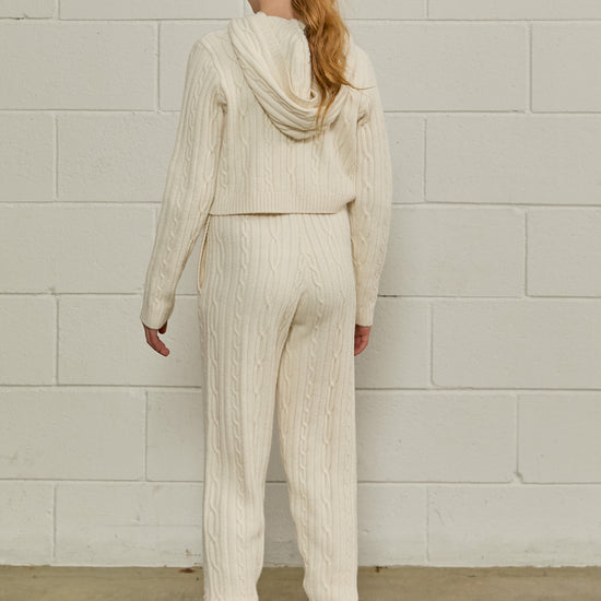 color-creme-white