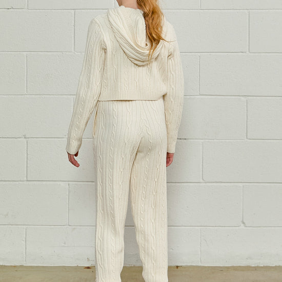 color-creme-white