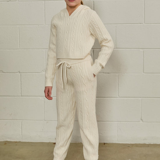 color-creme-white